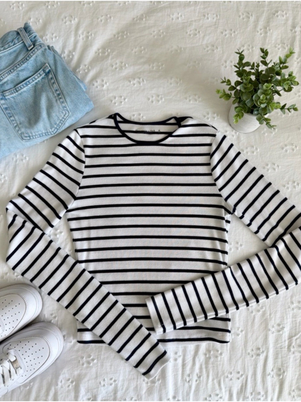 Abercrombie & Fitch Soft Essentials Cropped Long Sleeve — Size M